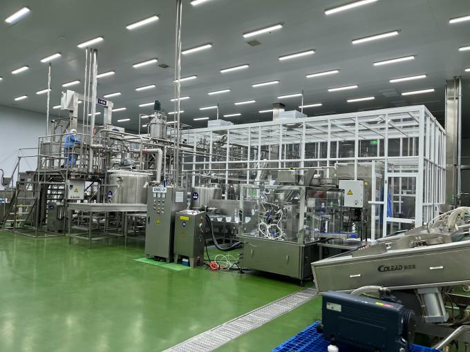 Framboises fra&icirc;ches congel&eacute;es de haute qualit&eacute;, s&eacute;lectionn&eacute;es pour leur go&ucirc;t sucr&eacute;, pour les jus, les desserts, les milkshakes. 8