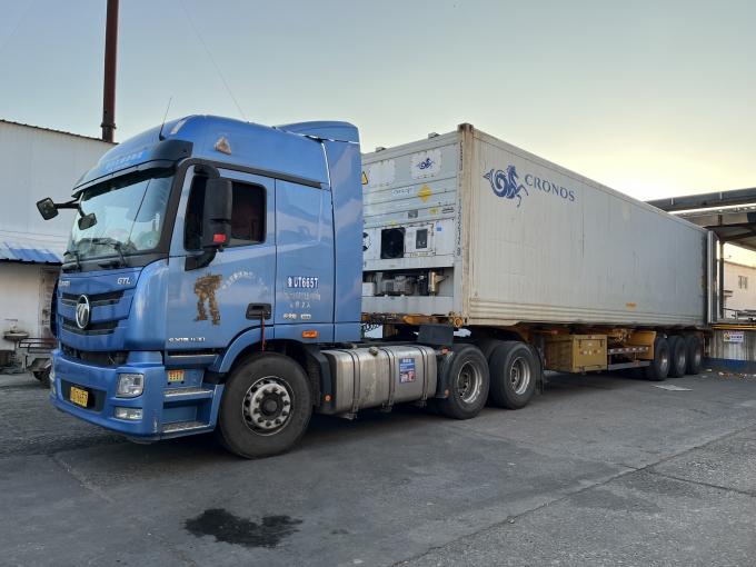 Framboises fra&icirc;ches congel&eacute;es de haute qualit&eacute;, s&eacute;lectionn&eacute;es pour leur go&ucirc;t sucr&eacute;, pour les jus, les desserts, les milkshakes. 14